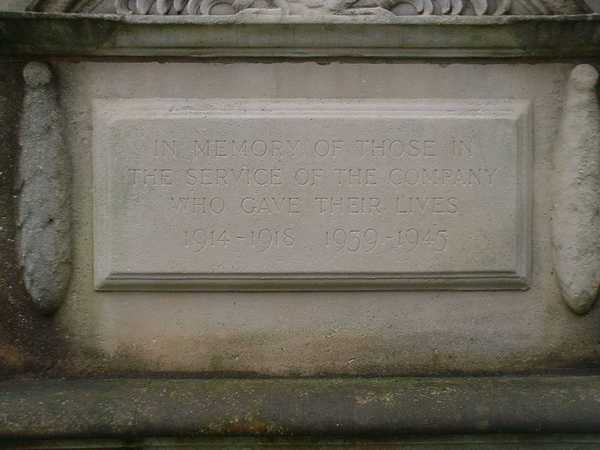 Memorial to the Fallen outside Reckitt & Son's Office, Hull (3)