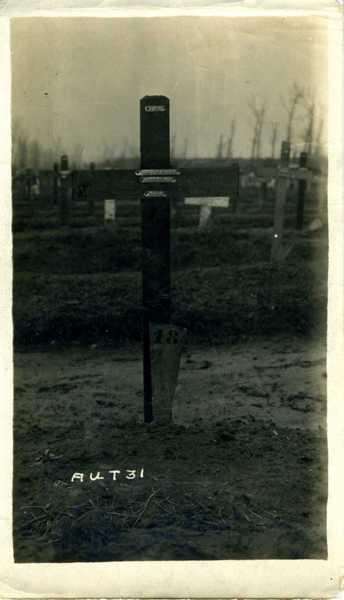 Photos of Uncle Edwards grave (1)