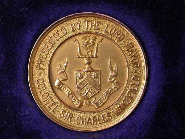 Sir Charles Wakefield Medal - Zeppelin L15 (2)
