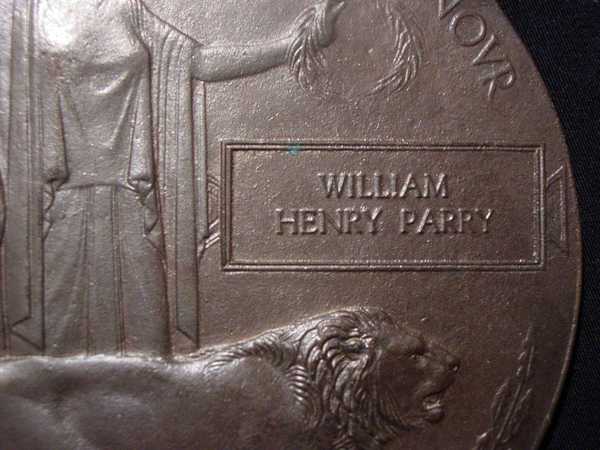 Memorial Plaque and Medals of William Parry (2)