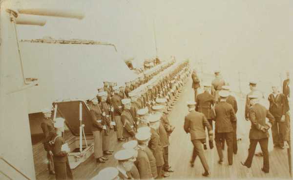Photographs depicting United States Navy (11)