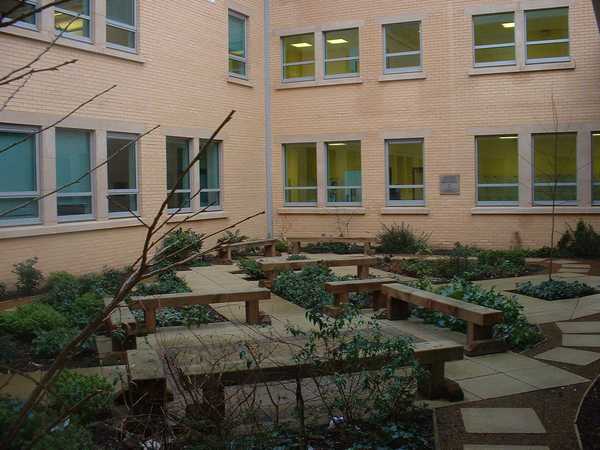 The Binning Coutyard, Beath High School (1)