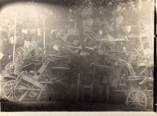 Photographs of Paris on the anniversary of the Armistice, from the effects of Arthur Barnes (7)